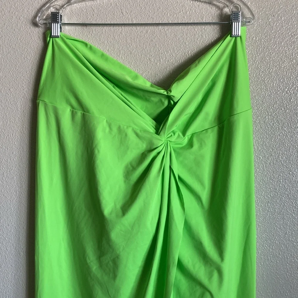 SKIMS Signature Swim Sarong Skirt in Neon Green (Size 4X)
